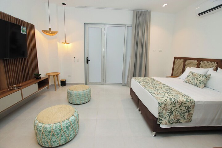 Room 16 of 74