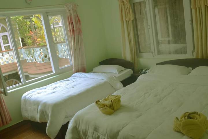 Room 30 of 65
