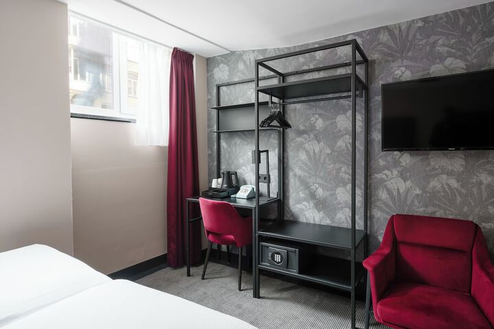 Room 18 of 62