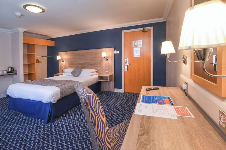 Room 96 of 216