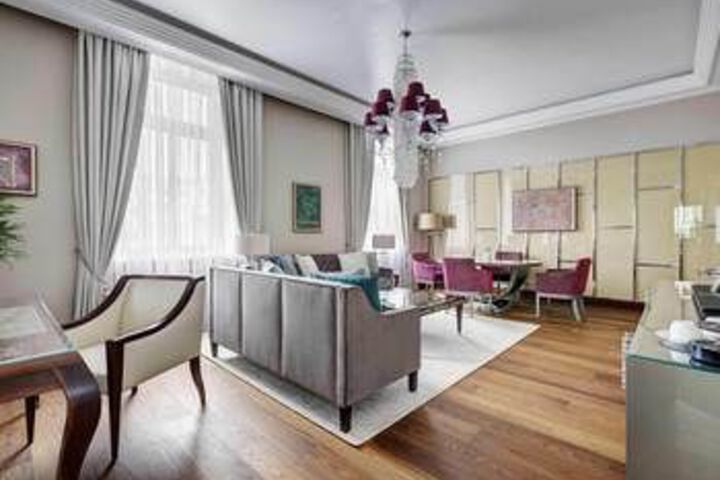 Room 44 of 90