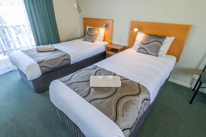 Room 14 of 64