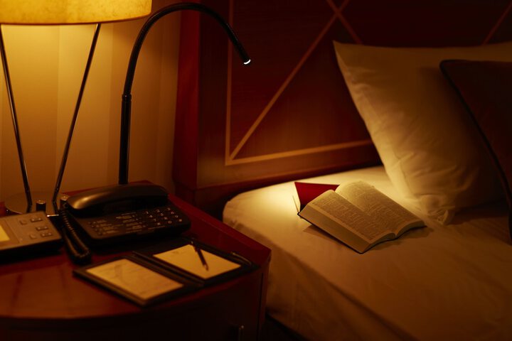 Room 18 of 115