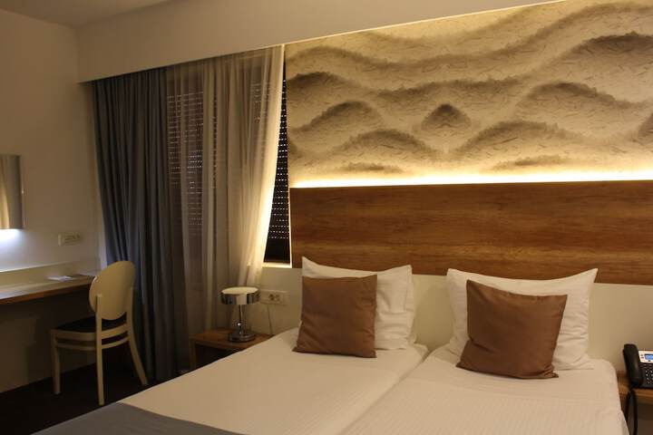 Room 17 of 81