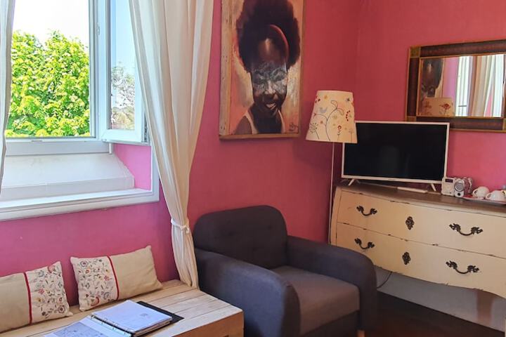 Room 42 of 193