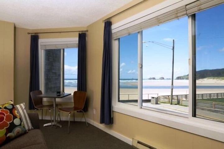 Room 15 of 23