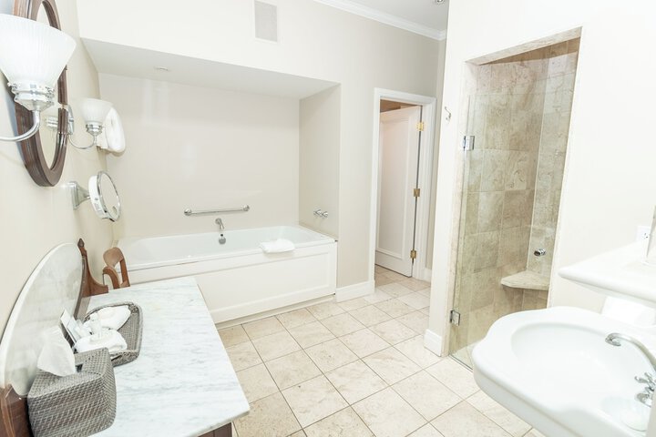 Room 42 of 57