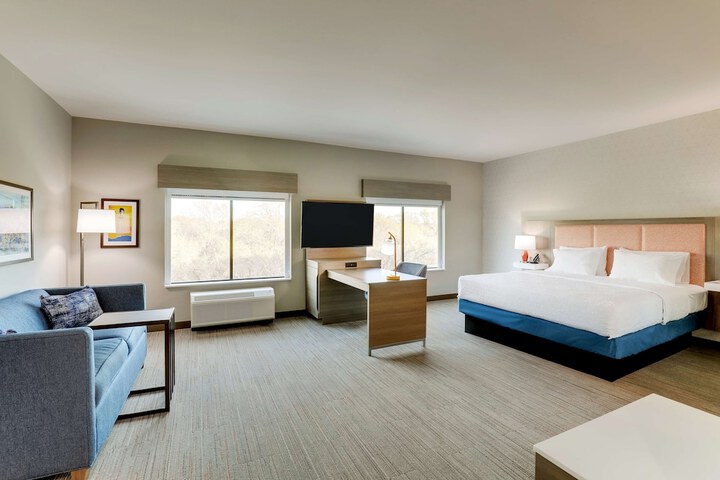 2 Queen Beds Hearing Accessible (8 of 30)