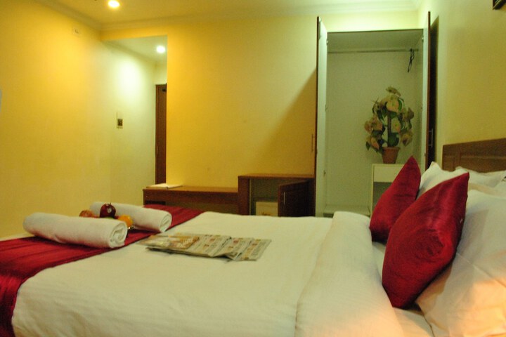 Room 8 of 43