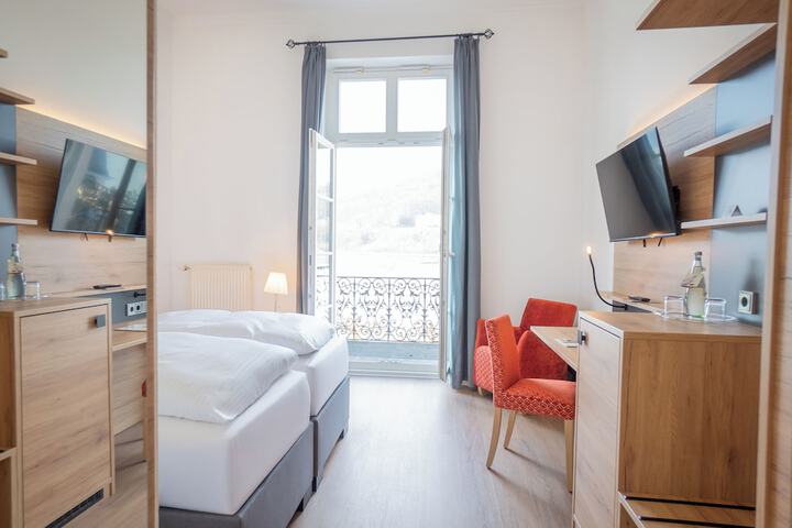 Room 10 of 57