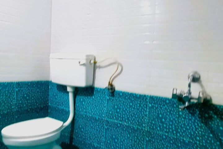 Room 12 of 20