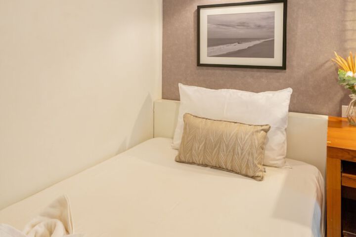 Room 44 of 149