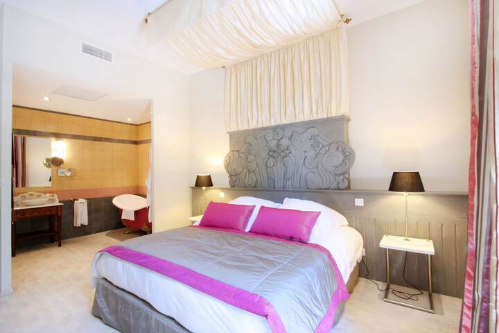 Room 5 of 41