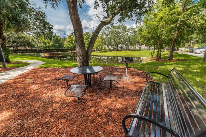 Hotel Exterior 26 of 26