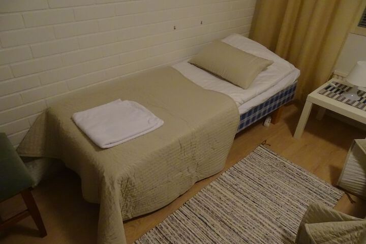 Room 2 of 31
