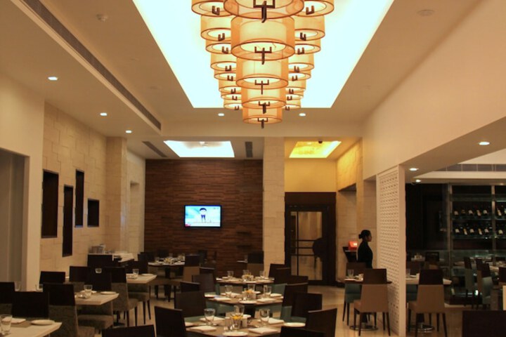 Dining 43 of 78
