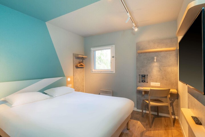 Room 10 of 55