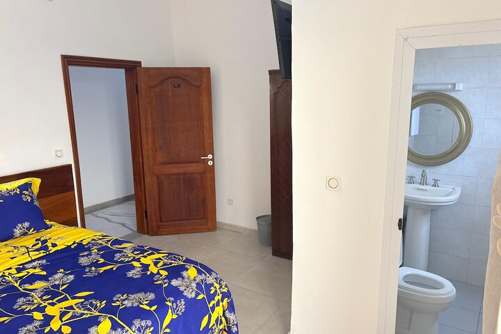 Room 13 of 40