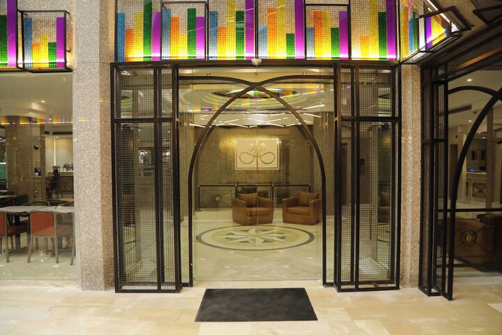 Hotel 80 of 88