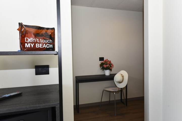 Room 29 of 102