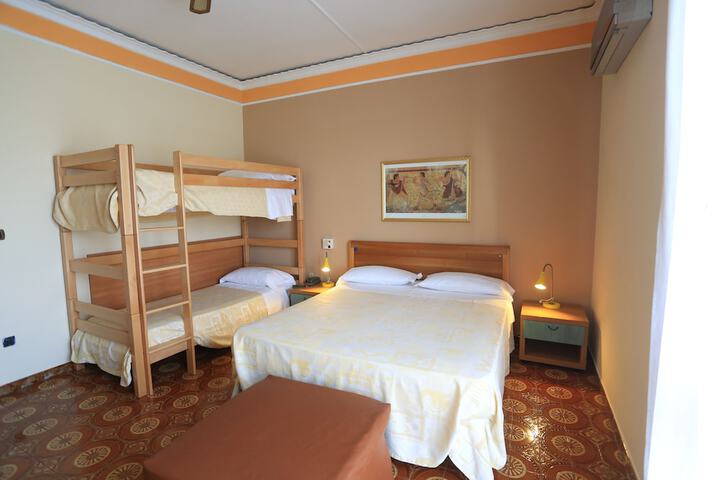 Room 18 of 64