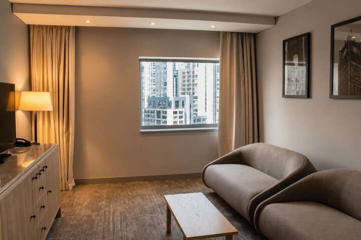 Room 42 of 91