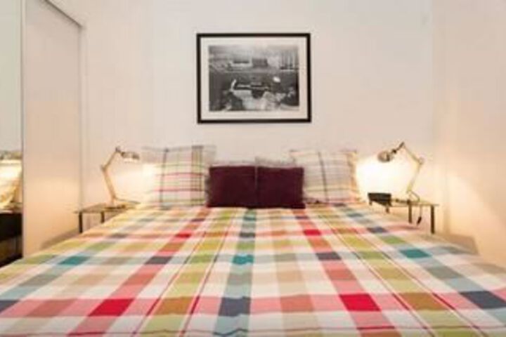 Room 4 of 12