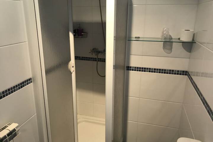 Room 28 of 29