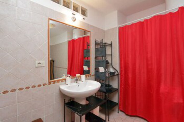 Room 40 of 166