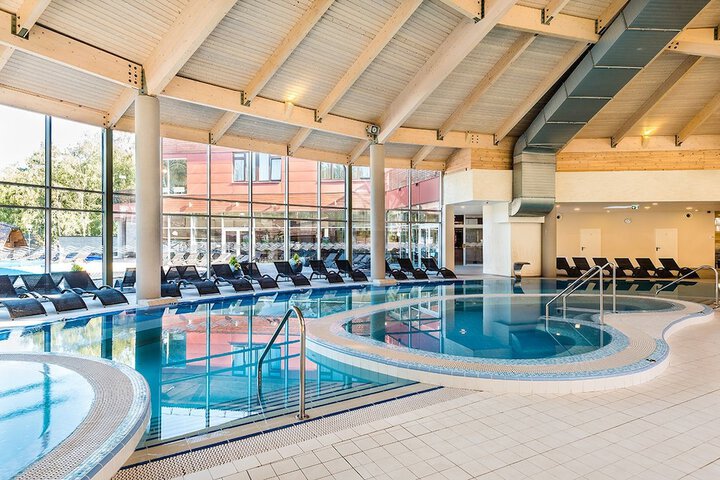 Pool 21 of 42