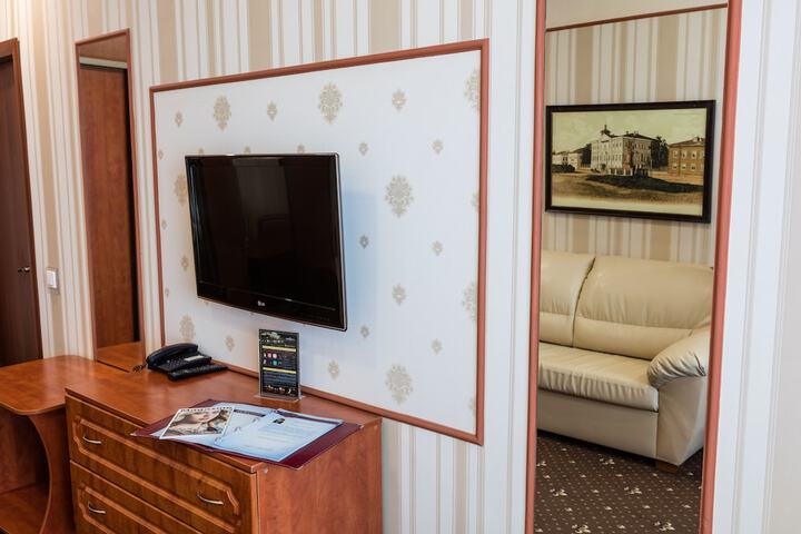 Room 13 of 46