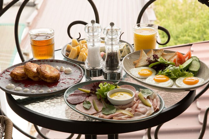 Breakfast/Coffee Service 50 of 60