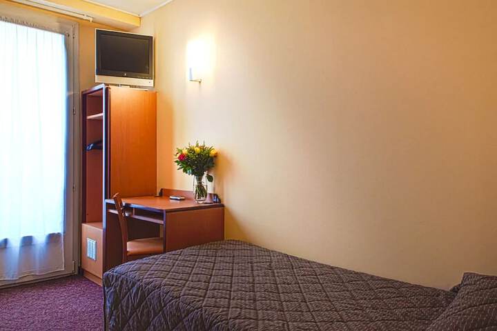 Room 18 of 44