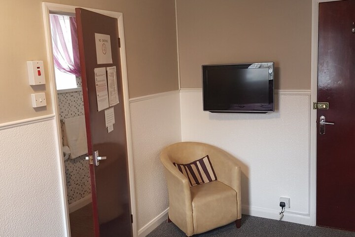 Room 25 of 93
