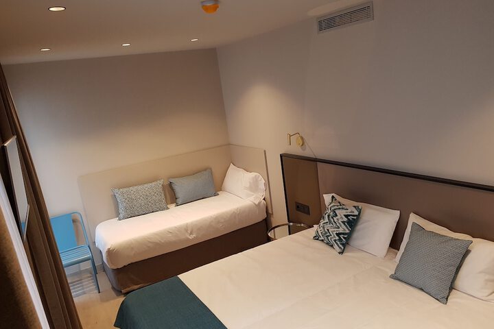Room 5 of 49