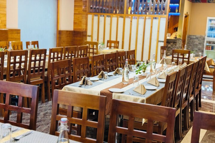 Dining 10 of 16