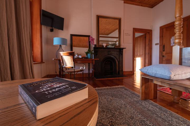 Room 4 of 75