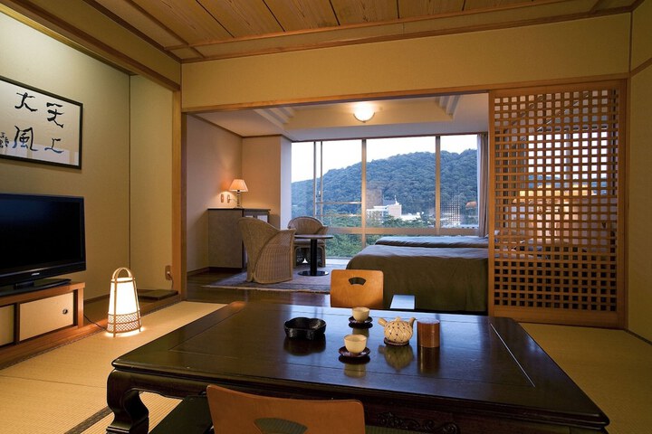 Room 10 of 49
