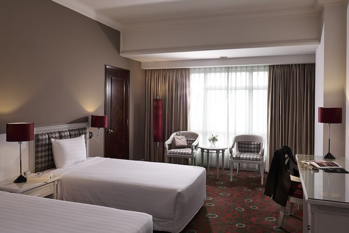 Room 4 of 110