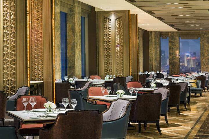 Dining 72 of 90