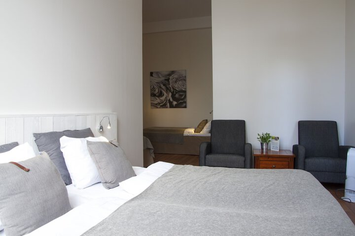 Room 6 of 35