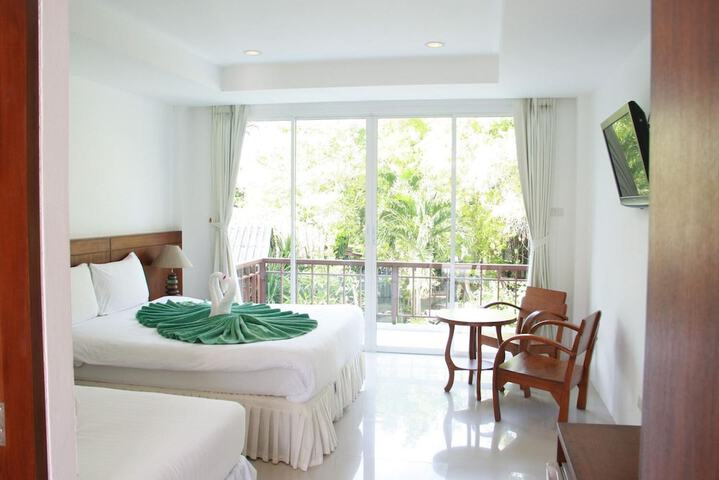 Room 16 of 48