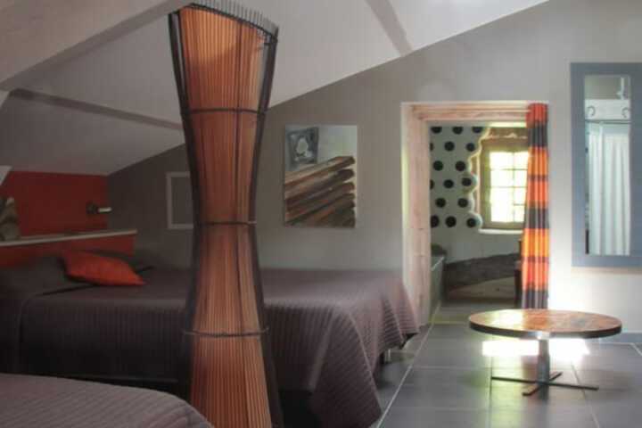 Room 28 of 39