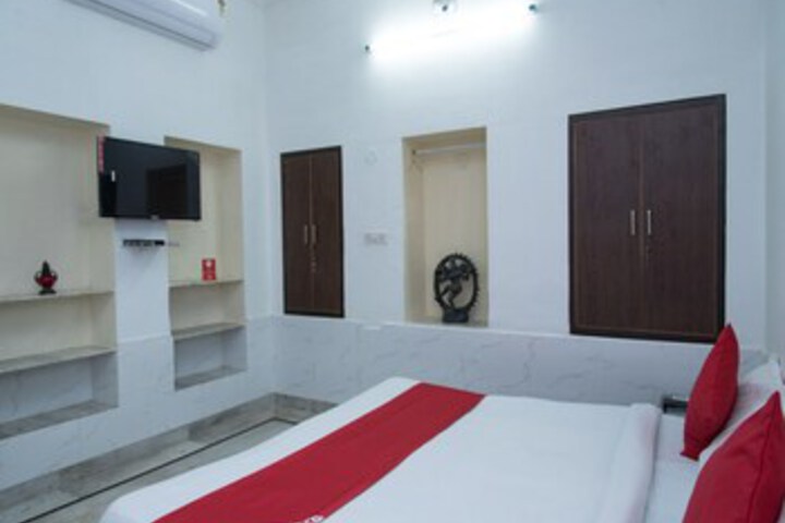 Exterior of OYO 13379 Home Heritage Stay Lake Pichola