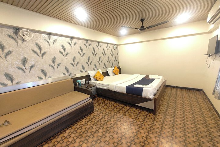 Room 5 of 35