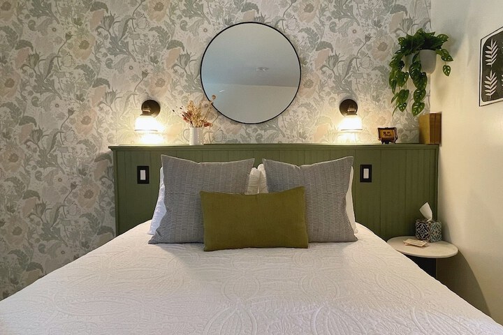 Room 37 of 70