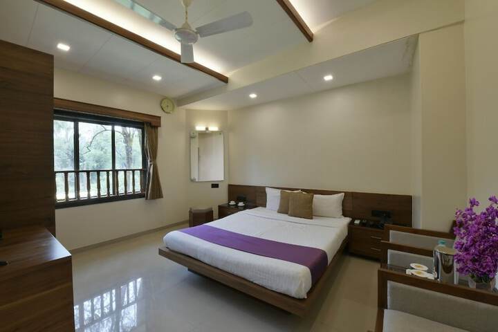 Room 15 of 31