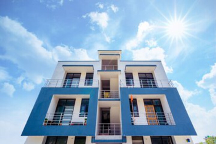 OYO 14054 Home Modern 3BHK Canal Road