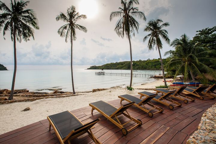 Sundeck 53 of 67