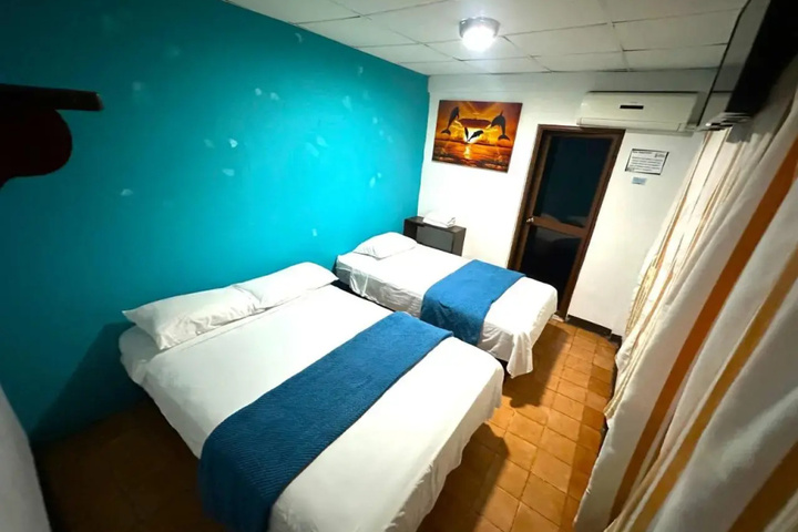 Room 5 of 14